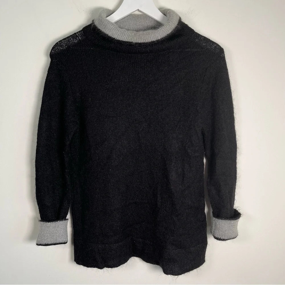 Vintage Chelsea Campbell black and gray mohair turtleneck sweater size small